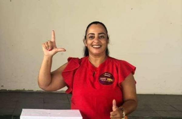 Justiça Eleitoral de Guanambi nega registro de candidatura de Valda do PT.