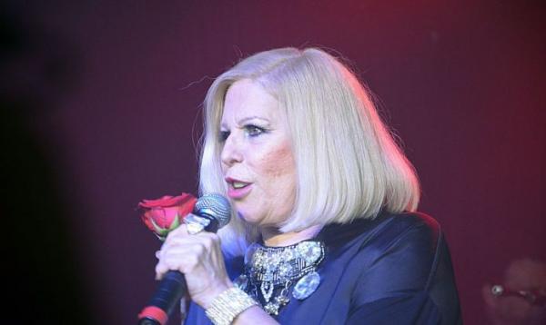 Cantora Vanusa morre aos 73 anos.