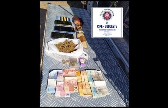 Polícia Militar prende dois indivíduos com materiais ilícitos em Igaporã.