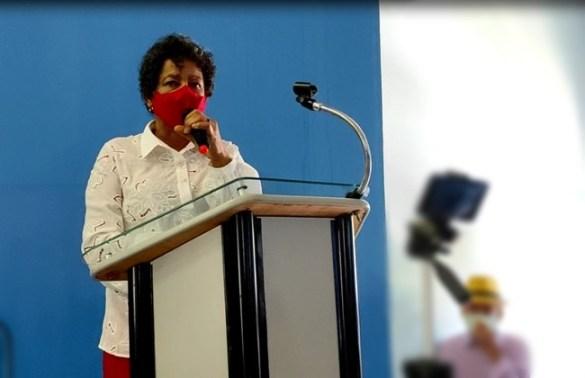 Chica do PT é empossada para o terceiro mandato em Carinhanha.