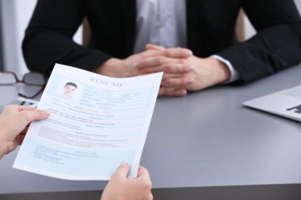 IEL seleciona para vagas de estágio remunerado em Guanambi e Caetité.