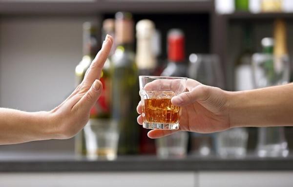 Covid-19: Risco de contágio em bares é alto e aumenta quando clientes consomem álcool.