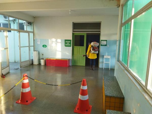 Hospital de Matina passa por processo de desinfecção.