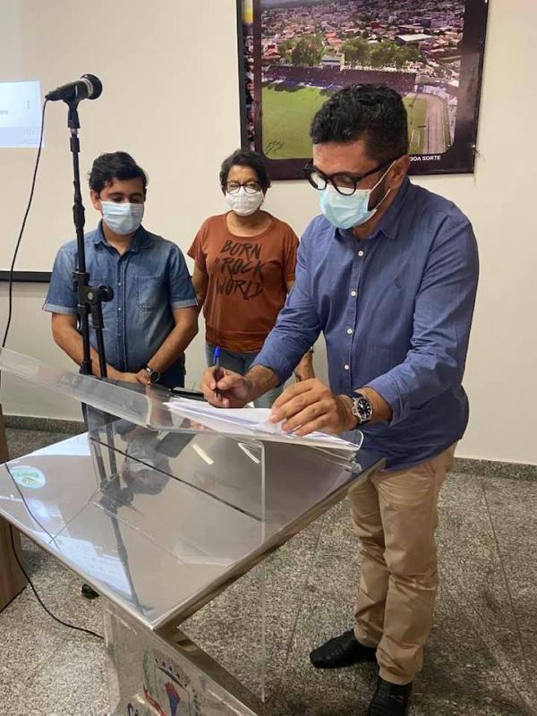 Reinalldo Góes é empossado presidente do Consórcio Interfederativo de Saúde.