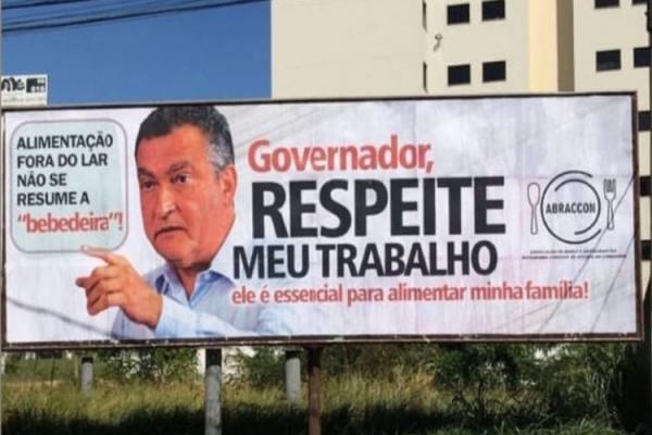 Trabalhadores de bar pedem respeito ao governador Rui Costa em Vitória da Conquista.