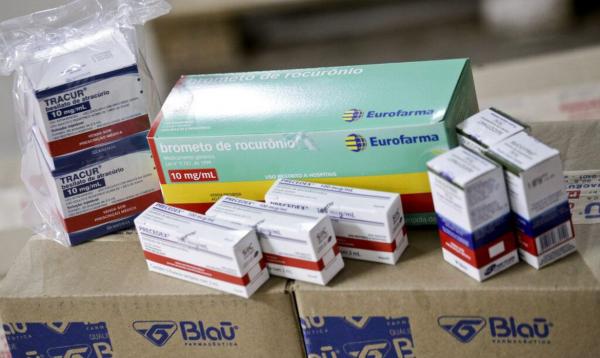 Estados receberão 864 mil unidades de medicamentos de intubação.