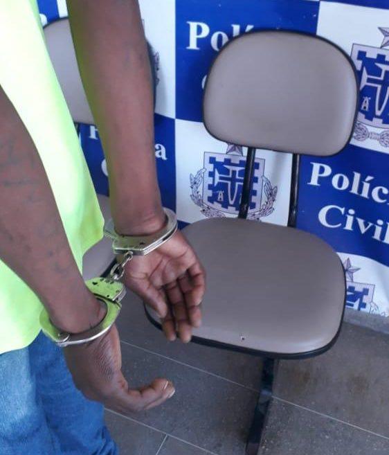 Homem acusado de abuso sexual contra criança de 7 anos foi preso em Carinhanha.