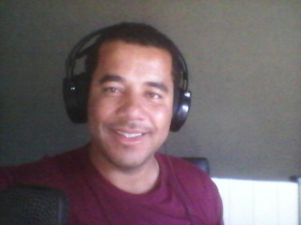 Justiça indefere pedido de indenização de policiais por danos morais contra jornalista.