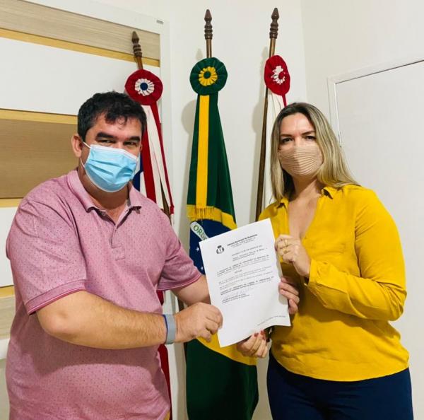 Presidente da Câmara de Guanambi nomeia Procuradora Especial da Mulher.