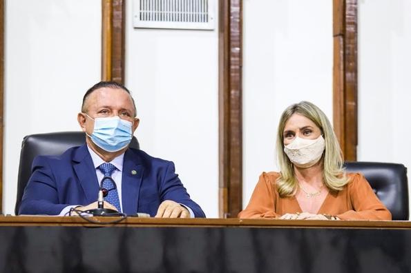 Alba aprova projeto de Ivana que assegura direitos à lactantes.