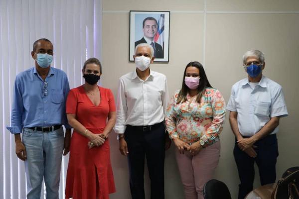 Prefeito de Palmas de Monte Alto cumpre agenda em Salvador.
