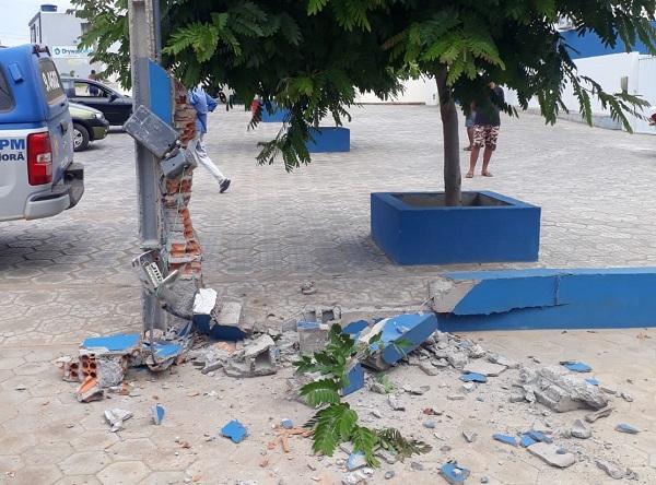 Acidente na entrada de Botuporã mata motociclista.