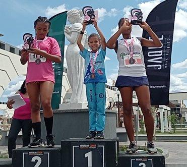 Com apenas 8 anos, atleta guanambiense está sendo considerada a revelação das corridas no sudoeste da Bahia.