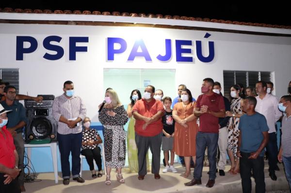 Ivana Bastos celebra com população de Botuporã entrega do PSF de Pajeu e visita instalações do hospital municipal que recebeu equipamentos de emenda parlamentar.