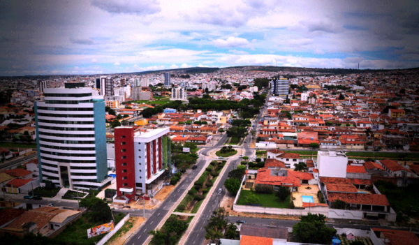 Conquista: Prefeitura acaba com obrigatoriedade de máscara em área aberta e retira limitação de público em eventos.