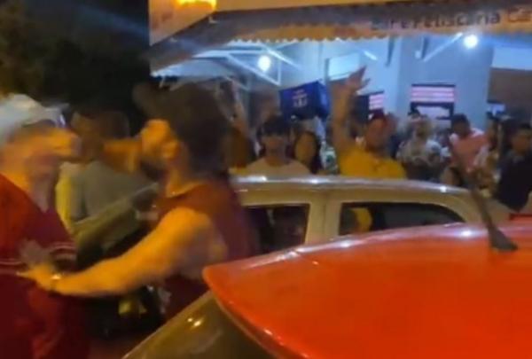 Policial Militar aposentando é agredido no rosto durante festa de carnaval em Guanambi.