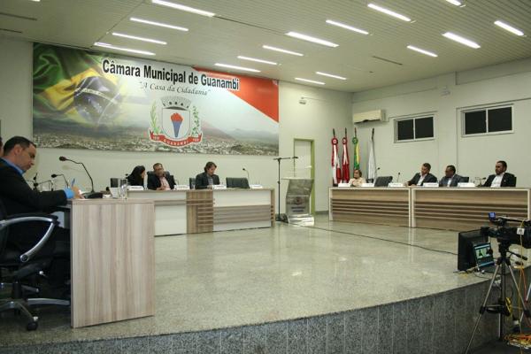 Vereadores de Guanambi debatem sobre as dificuldades para conseguir vagas em hospitais através da regulação.