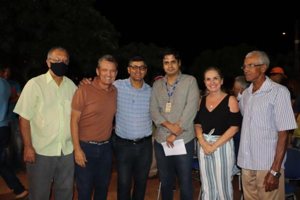 Deputado Charles Fernandes viabiliza sistema de água em parceria com Ivana em Morrinhos.