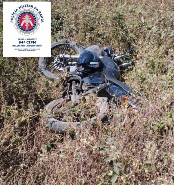 Polícia Militar recupera moto furtada por adolescentes em Igaporã.