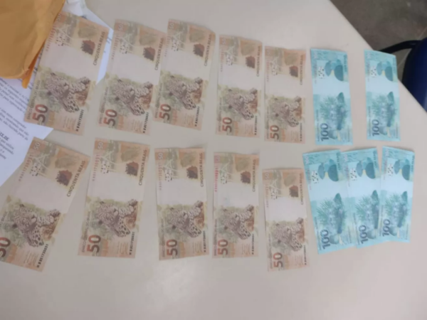 Homem é preso com R$ 1.000,00 reais em nota falsas em Paramirim.