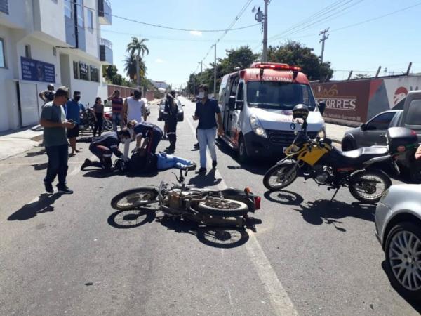 Socorrista da motolância do Samu sofre acidente durante ocorrência em Guanambi.