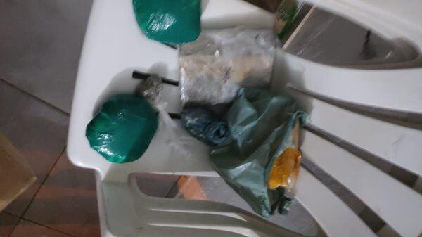 Dupla é presa com mais de 1 quilo de drogas em Guanambi.