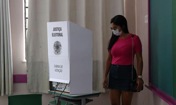 Eleições 2022 mantêm maioria do eleitorado feminina, com 53%.