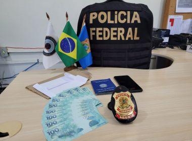Jovem é preso por comprar dinheiro falso; encomenda chegou pelos Correios.