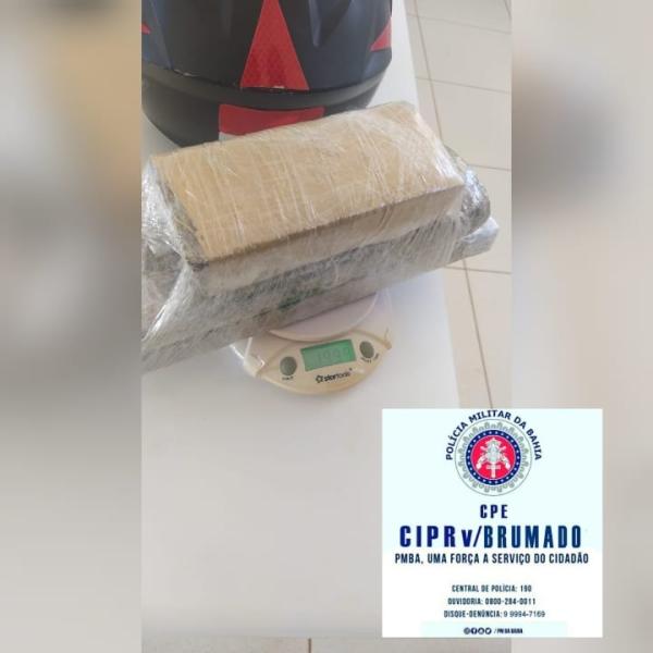 Polícia encontra drogas em ônibus na BA-156 em Caetité.