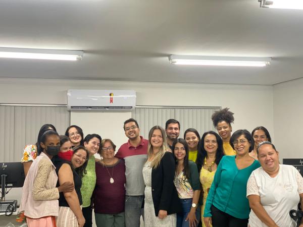 Aula inaugural do curso de marketing digital para mulheres empreendedoras.