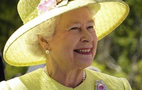 Rainha Elizabeth II morre aos 96 anos.