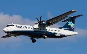 Avião da Azul foi desviado para Montes Claros após não conseguir pousar em Guanambi por conta da chuva.