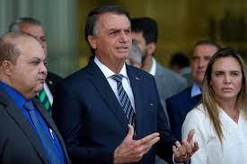Bolsonaro recebe apoio de Ibaneis Rocha, Ratinho Jr. e da bancada ruralista.