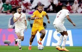 Holanda impõe a terceira derrota consecutiva ao Catar e fica com o 1º lugar do Grupo A.