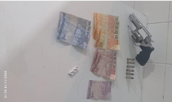 Homem é  preso por porte ilegal de arma de fogo em Guanambi.
