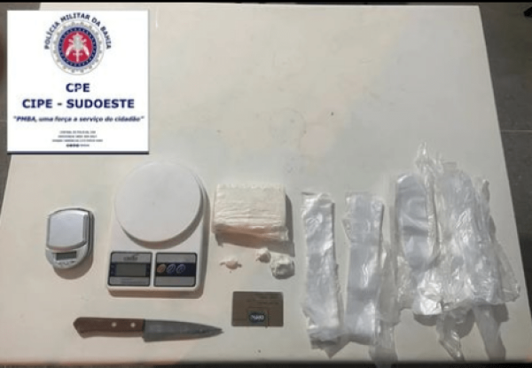 Homem é preso suspeito de tráfico de drogas em Guanambi.