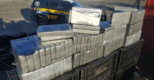 PRF realiza apreensão de 110 kg de cocaína em Brumado.