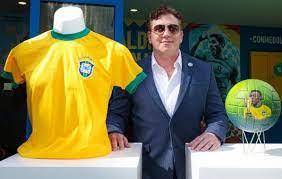 De olho nos 100 anos da Copa, presidente da Conmebol pressiona Fifa para sediar Mundial na América do Sul.