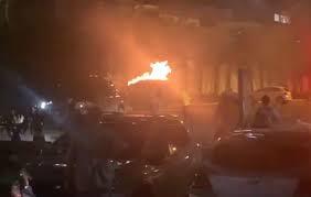 PF prende dois suspeitos de atuarem em ato bolsonarista que incendiou e quebrou veículos em Brasília.