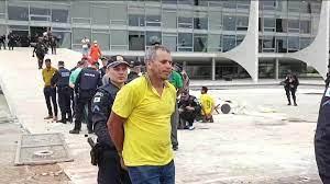 Mais de 300 criminosos são presos por ataque aos Três Poderes.