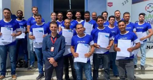 Alunos do curso de Eletricista do Senai receberam certificados em Guanambi.