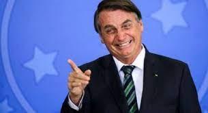 Bolsonaro quer desfile em carro aberto após desembarcar no Brasil, diz jornal.