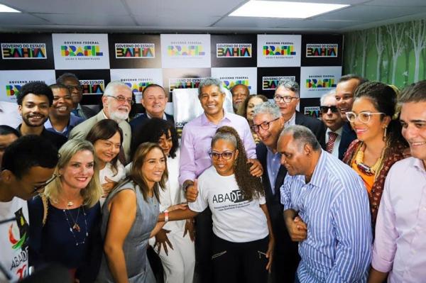 Ivana Bastos participa da entrega do Centro Estadual de Anemia Falciforme da Bahia.