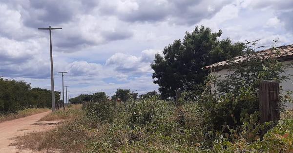 União de forças assegura energia elétrica para mais de 100 famílias de Palmas de Monte Alto.