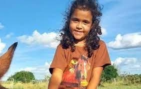 Adolescente diz que matou menina de 6 anos porque ela o irritava.