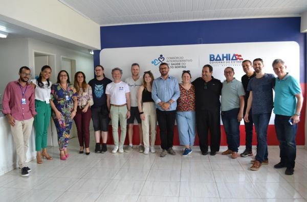 Comitiva de prefeitos franceses é recepcionada por prefeitos do Consórcio da Saúde em Guanambi.
