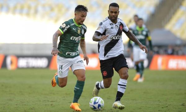 Vasco abre 2 a 0 contra o Palmeiras, cede o empate e seguem sem perder no Campeonato Brasileiro.