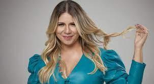 Vazam fotos do corpo de Marília Mendonça durante autópsia, família pede respeito e privacidade.