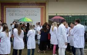 Hospitais particulares planejam abrir vagas para cursos de medicina.