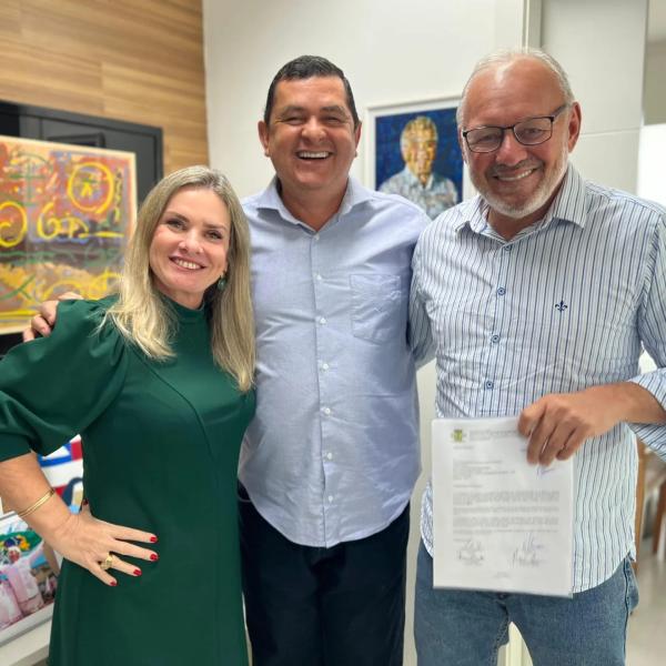 Deputada Ivana Bastos e prefeito Nino Coutinho solicitam projetos transformadores para Iraquara.